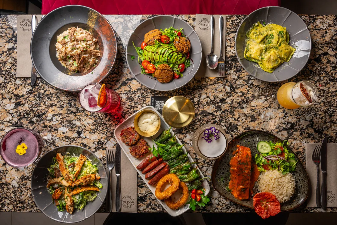 Weekend Brunch & Family Dining