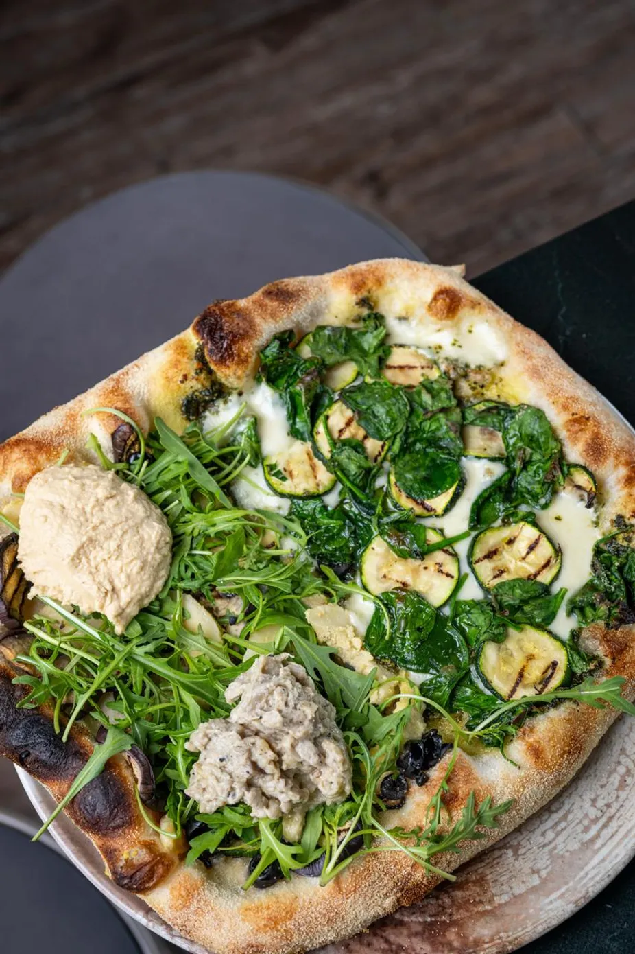 Friday Offer: pizza and a bottle of prosecco